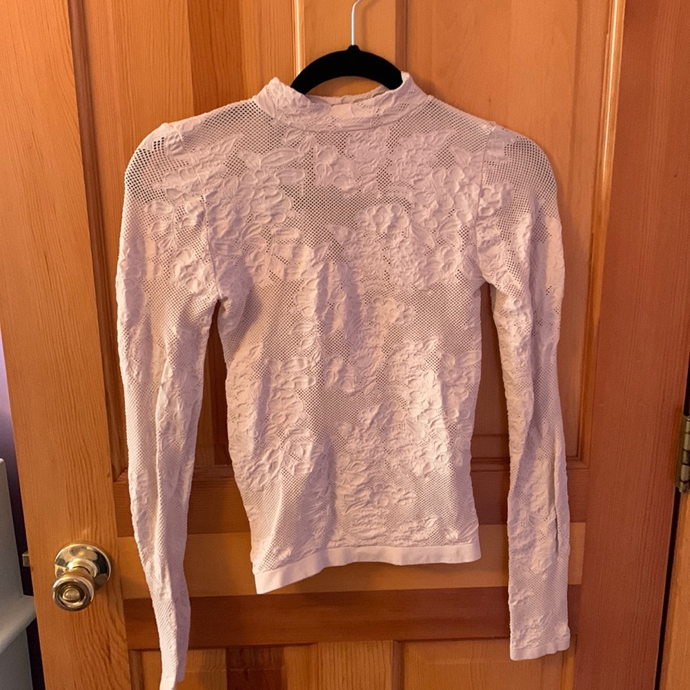 Bebe cream mock neck long sleeve shirt with back keyhole cutout